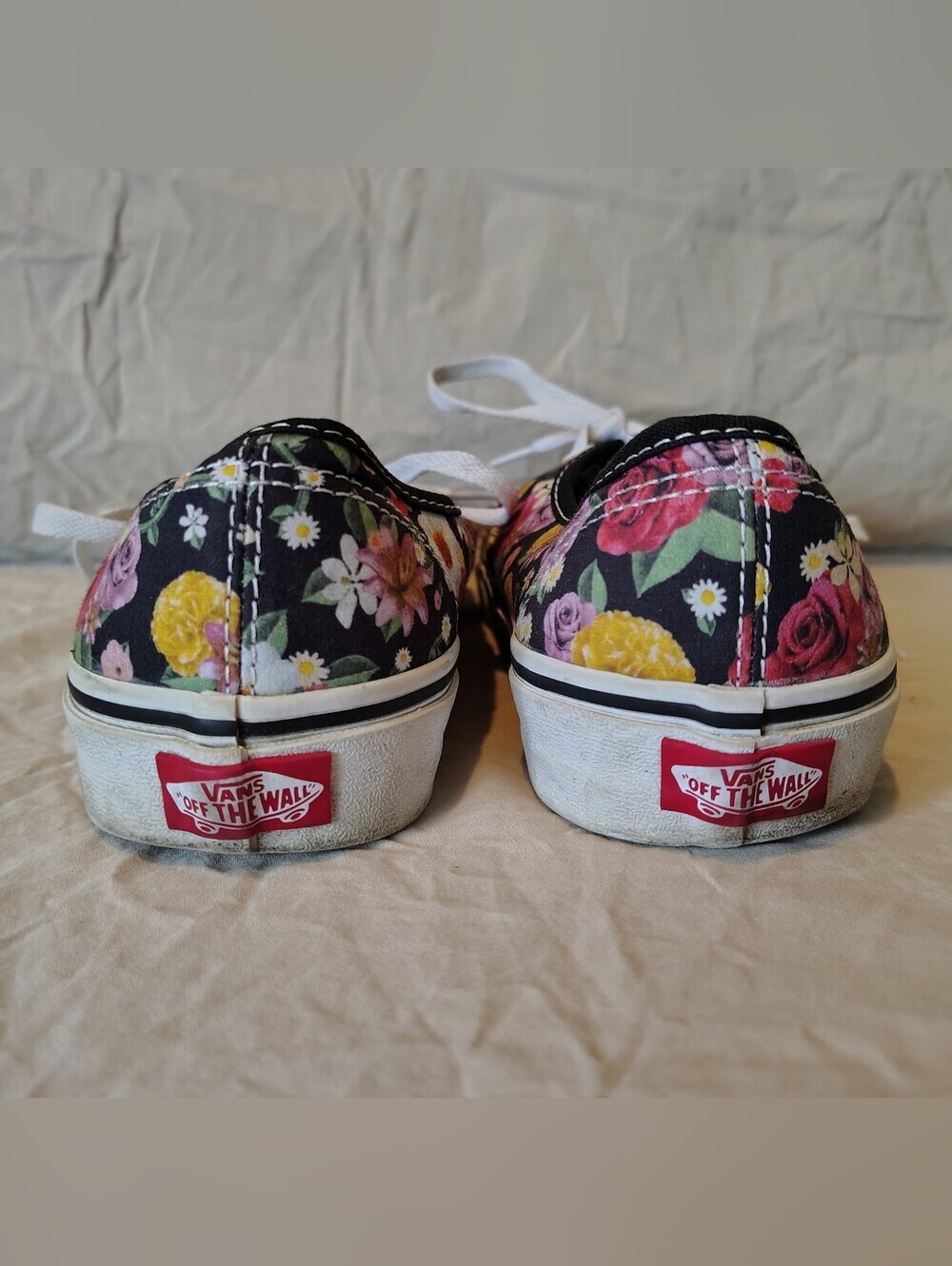 Vans Authentic Lux Floral Canvas Low-Top Sneakers Black & Multicolor Flowers - Picture 4 of 11